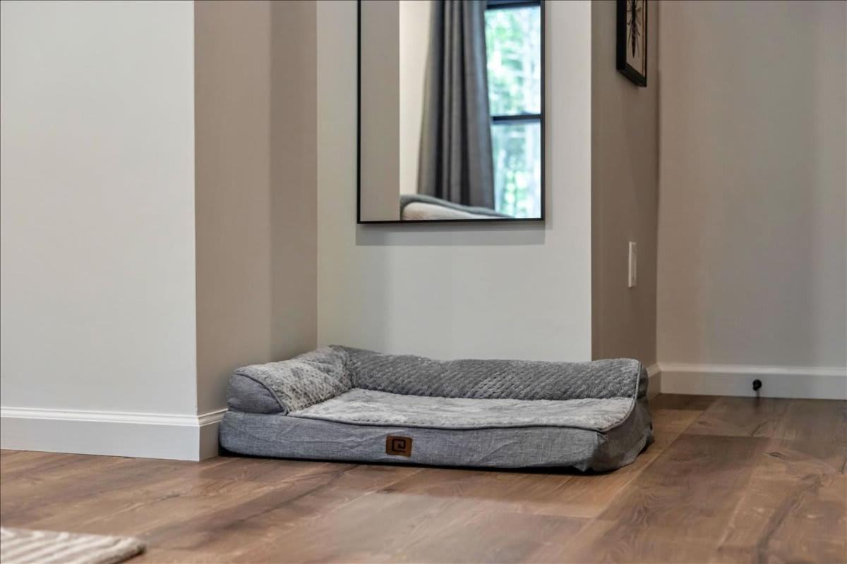 Luxury Hot Tub Sauna Game Dog Friendly