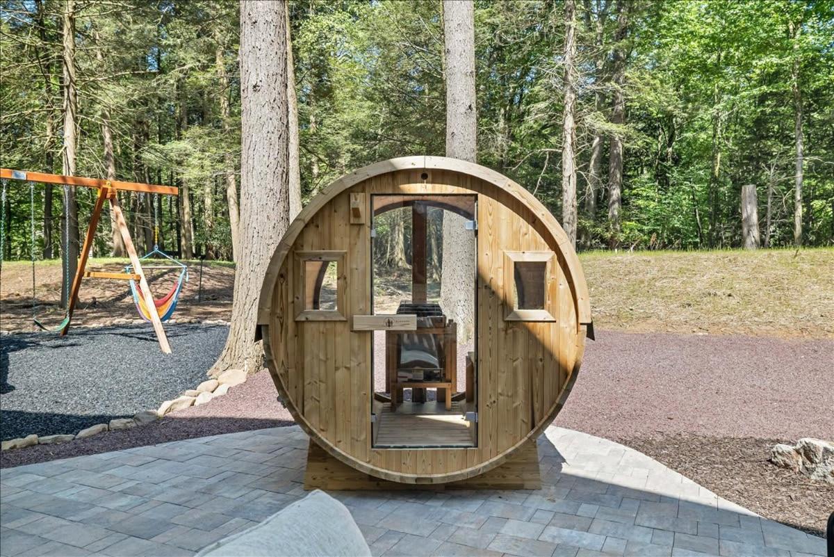 Luxury Hot Tub Sauna Game Dog Friendly * Albrightsville